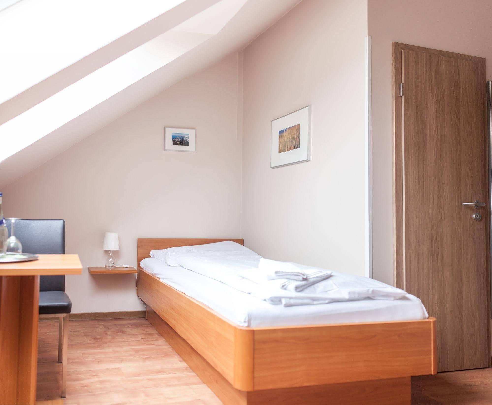 Airport Hotel One Aparthotel Sylt מראה חיצוני תמונה