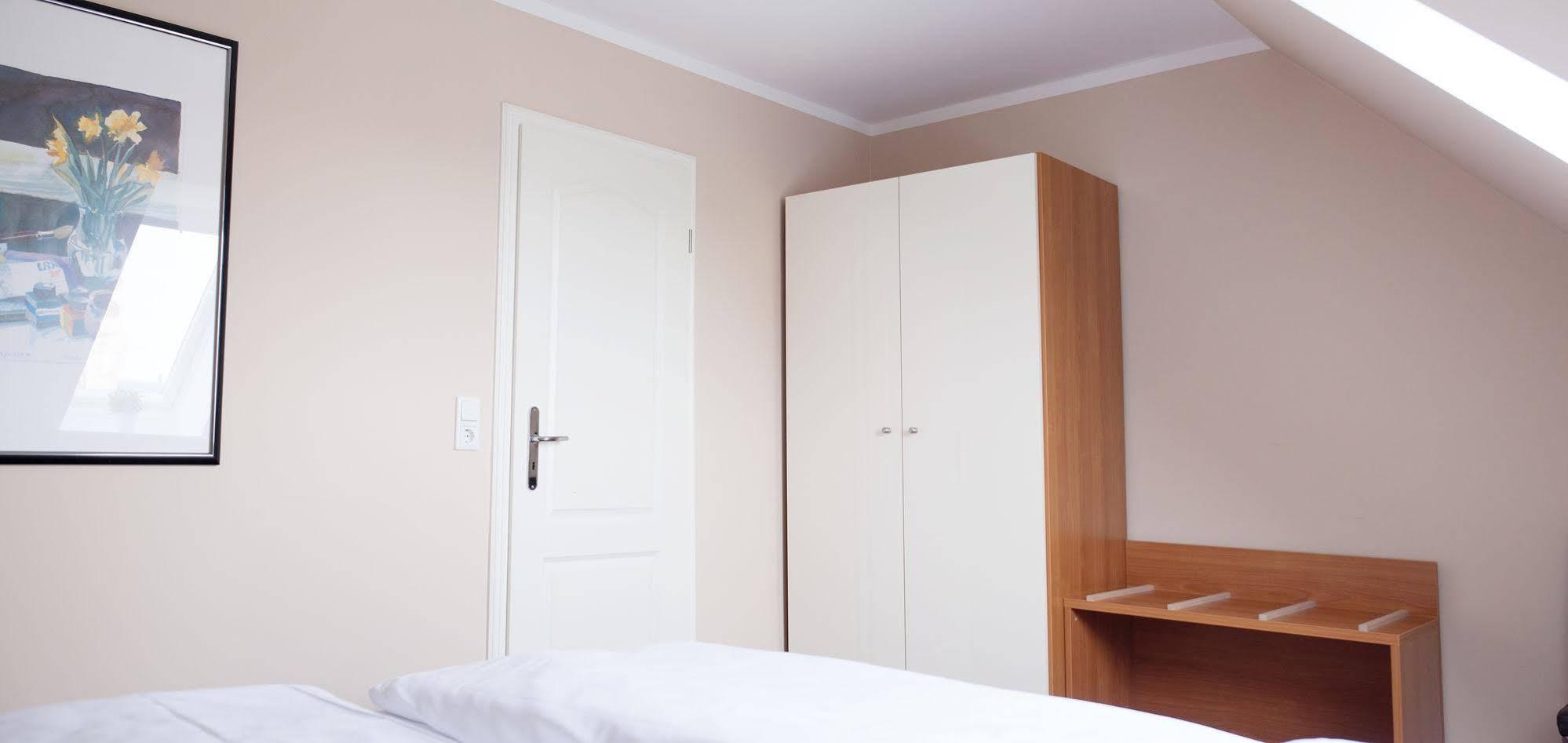 Airport Hotel One Aparthotel Sylt מראה חיצוני תמונה