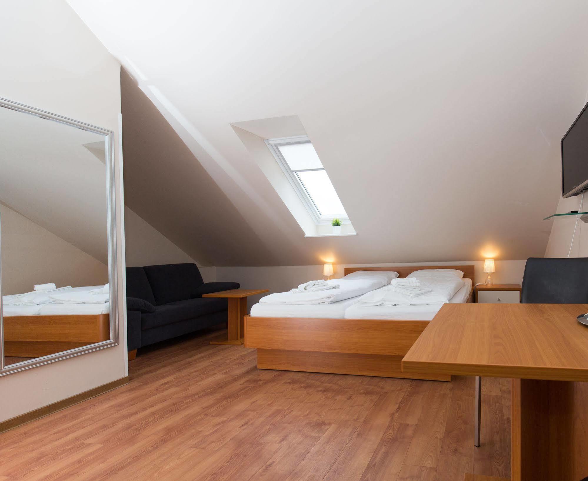 Airport Hotel One Aparthotel Sylt מראה חיצוני תמונה